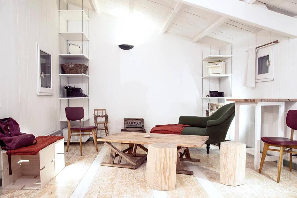 Logement Design A Loix-En-Re - 2 Etoiles - Centre Village Buitenkant foto