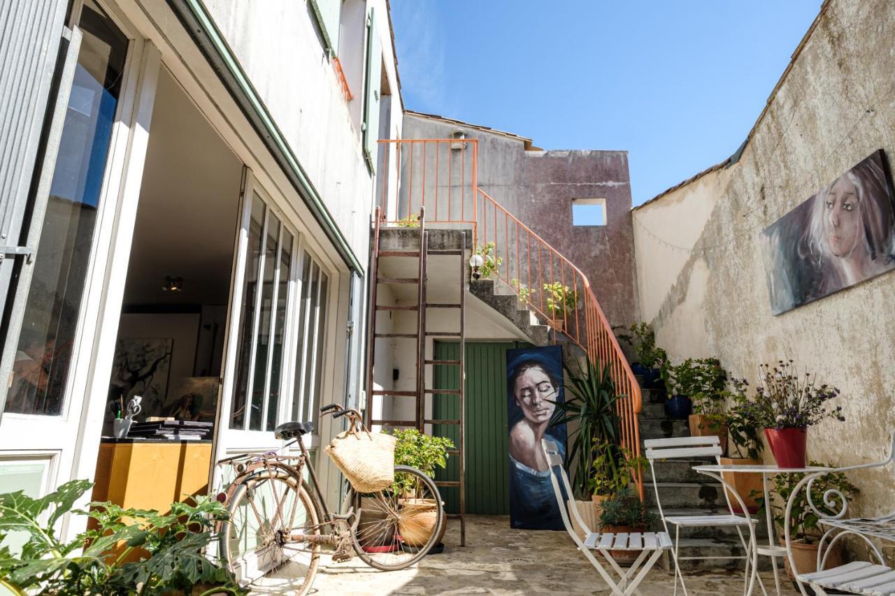 Logement Design A Loix-En-Re - 2 Etoiles - Centre Village Buitenkant foto